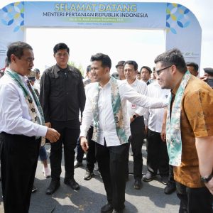 Tingkatkan Produksi Tebu, Mas Dhito Kawal Ketersediaan Pupuk Petani Tingkatkan Produksi Tebu, Mas Dhito Kawal Ketersediaan Pupuk Petani
