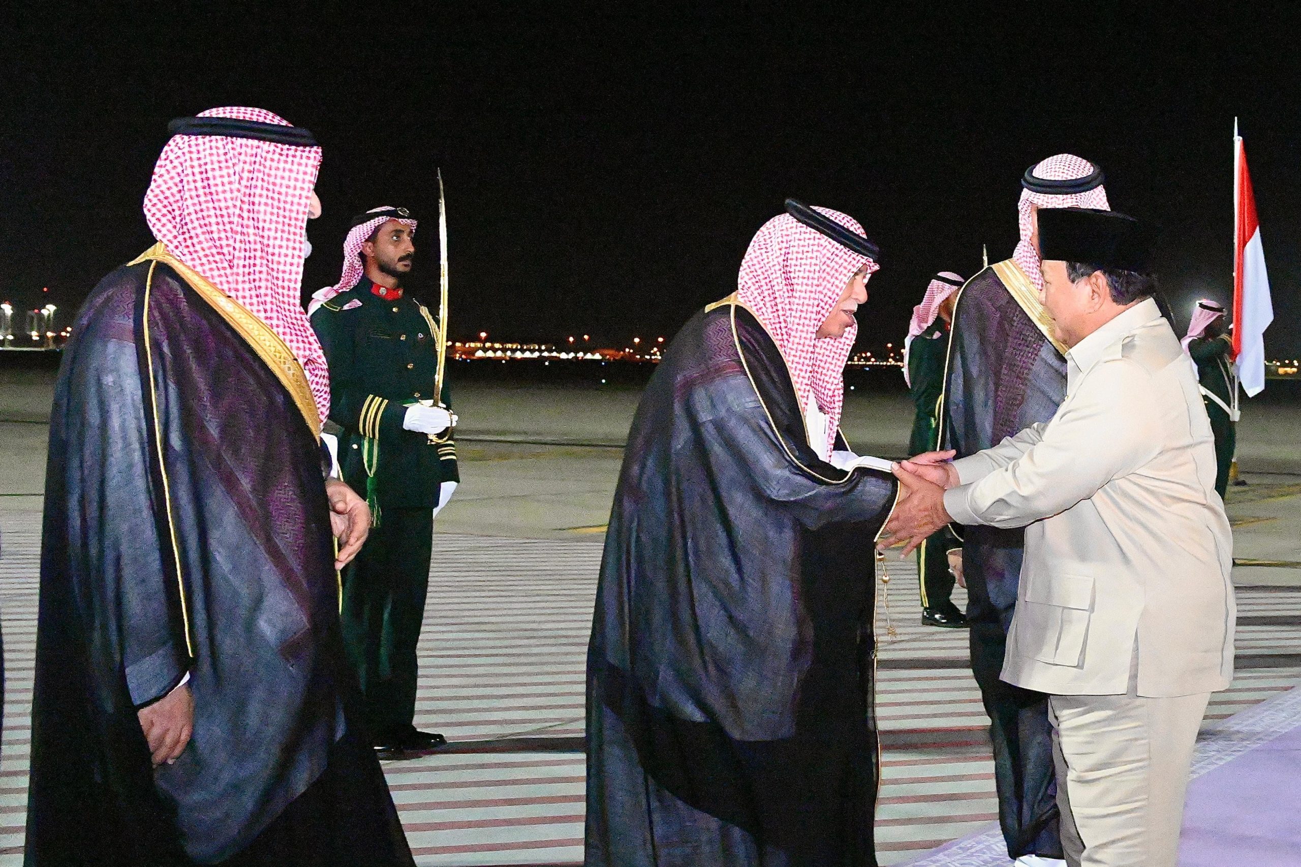 Tiba di Jeddah, Presiden Prabowo akan Bertemu Putra Mahkota/Perdana Menteri Arab Saudi