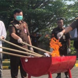 Kejaksaan Negeri Kota Mojokerto musnahkan 2,1 Kilogram Sabu 