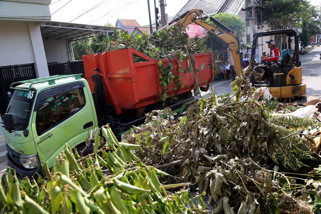 Kerja Bakti Surabaya Bergerak Wajib Daftar, Maksimal 200 Kampung per Minggu