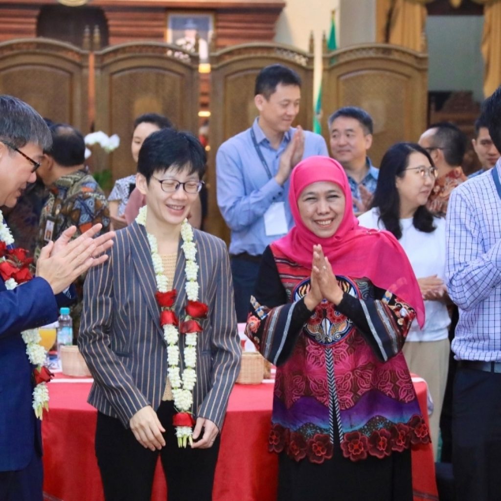 Gubernur Khofifah Terima Dubes Singapura dan 31 Pimpinan Institusi Bahas Pendidikan, Investasi dan Inovasi Global