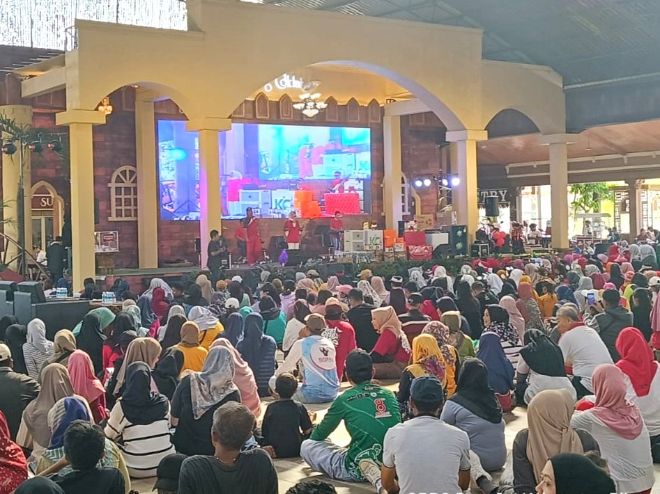 Harlah ke-11 Wisata Kampung Coklat Blitar Gelar Jalan Sehat bersama Warga