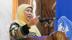 Gubernur Khofifah Ajak IKA UNAIR Ambil Peran Strategis dalam Diplomasi Antarbangsa
