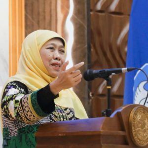 Gubernur Khofifah Ajak IKA UNAIR Ambil Peran Strategis dalam Diplomasi Antarbangsa Gubernur Khofifah Ajak IKA UNAIR Ambil Peran Strategis dalam Diplomasi Antarbangsa