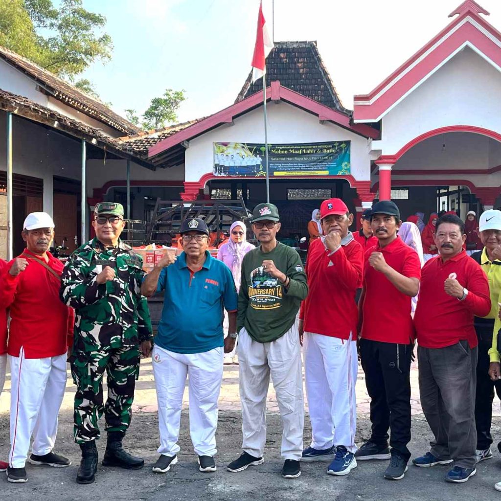 Kemeriahan Warga Karanggondang Blitar Meriahkan HUT RI ke-80 dengan Senam Tera Indonesia