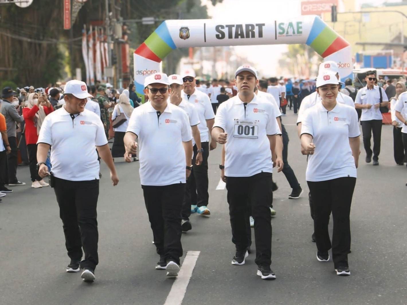 Rangkaian Kegiatan HUT RI Ke 80, Wali Kota Blitar Ikuti Lomba Baris-berbaris Antar Instansi