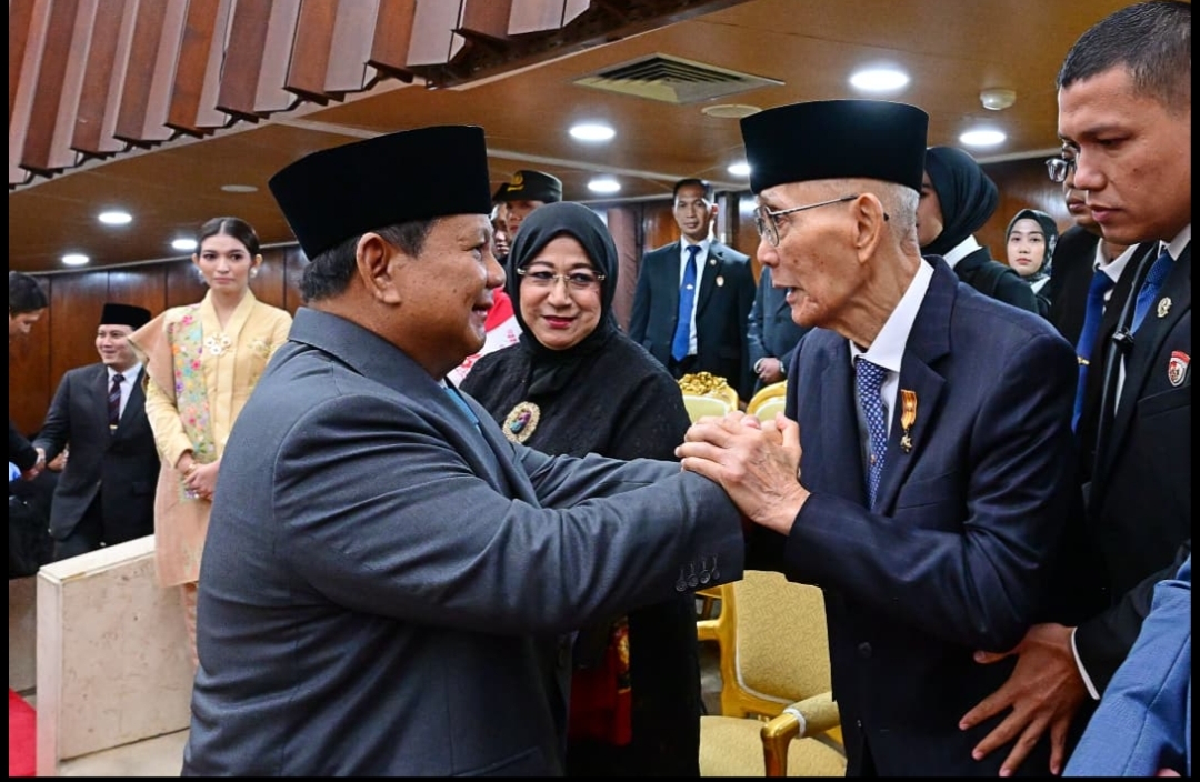Usai Pidato Kenegaraan, Presiden Prabowo Hampiri Tokoh Nasional dan Tamu Internasional 