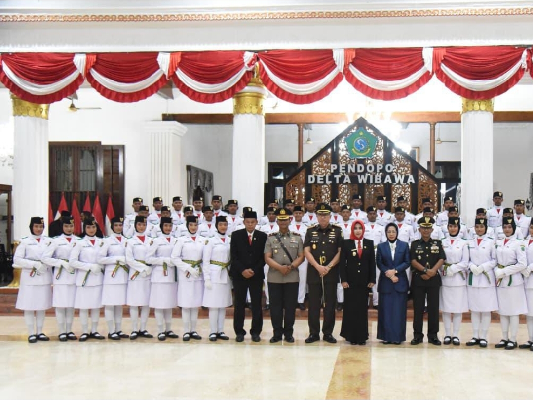 Wakil Bupati Sidoarjo Mimik Kukuhkan Paskibraka