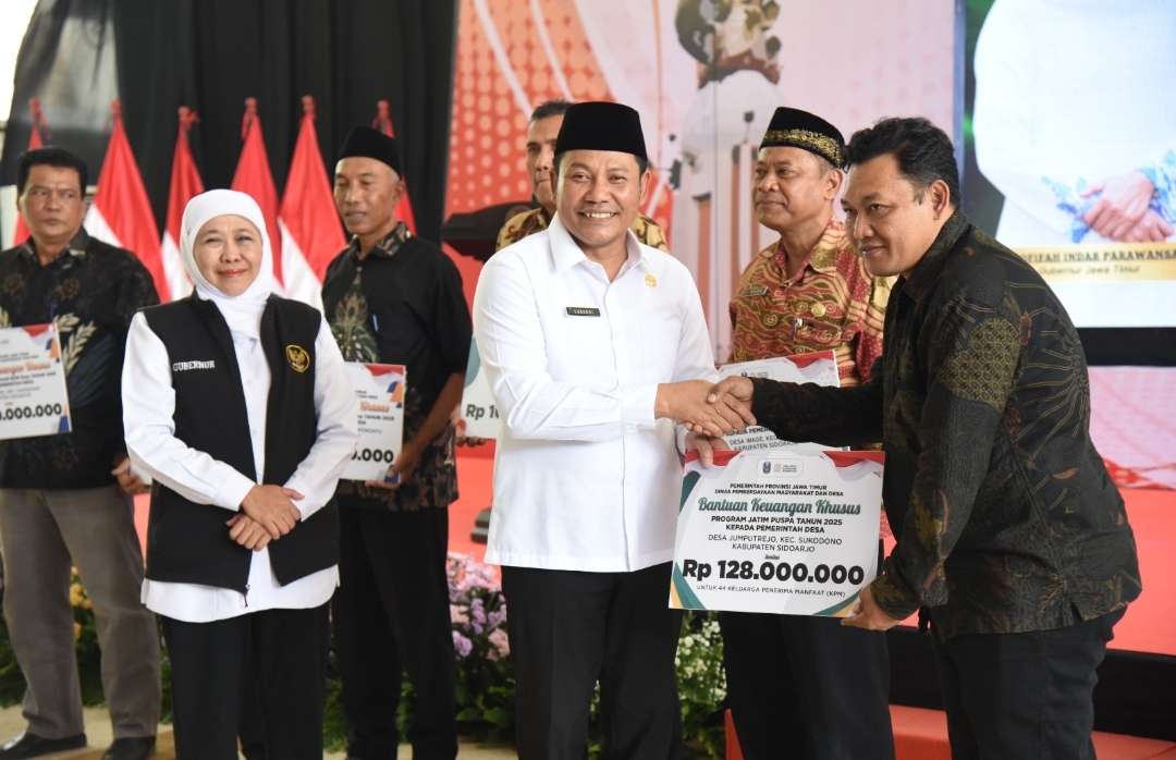 Ribuan Masyarakat Sidoarjo Terima Bantuan Sosial Pemprov Jatim