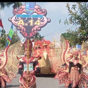 Tampilan Pawai Budaya SMPN 4 Magetan “Jalak Lawu Sebagai Sahabat Pendaki Gunung Lawu “ Tampilan Pawai Budaya SMPN 4 Magetan “Jalak Lawu Sebagai Sahabat Pendaki Gunung Lawu “