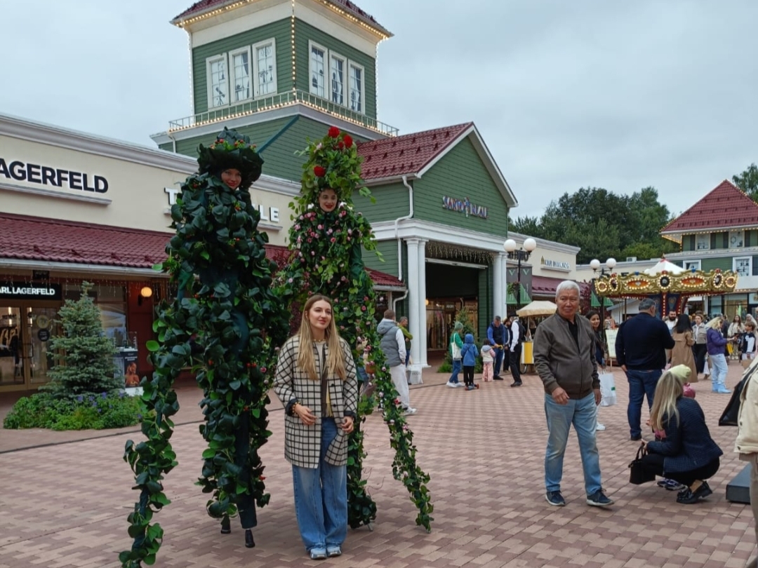 Vnukovo Outlet Village, Lapshinka, Ada Kebun Binatang dan Mainan Anak