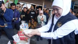 Gubernur Jatim Cek Harga Komoditas di Pasar Larangan