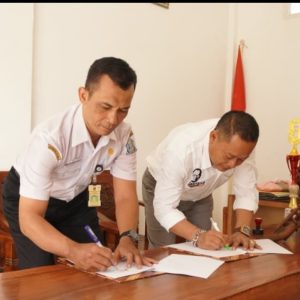 Tingkatkan Layanan Pendidikan SMAN 1 Jetis Teken MOU Dengan Desa Kutuwetan