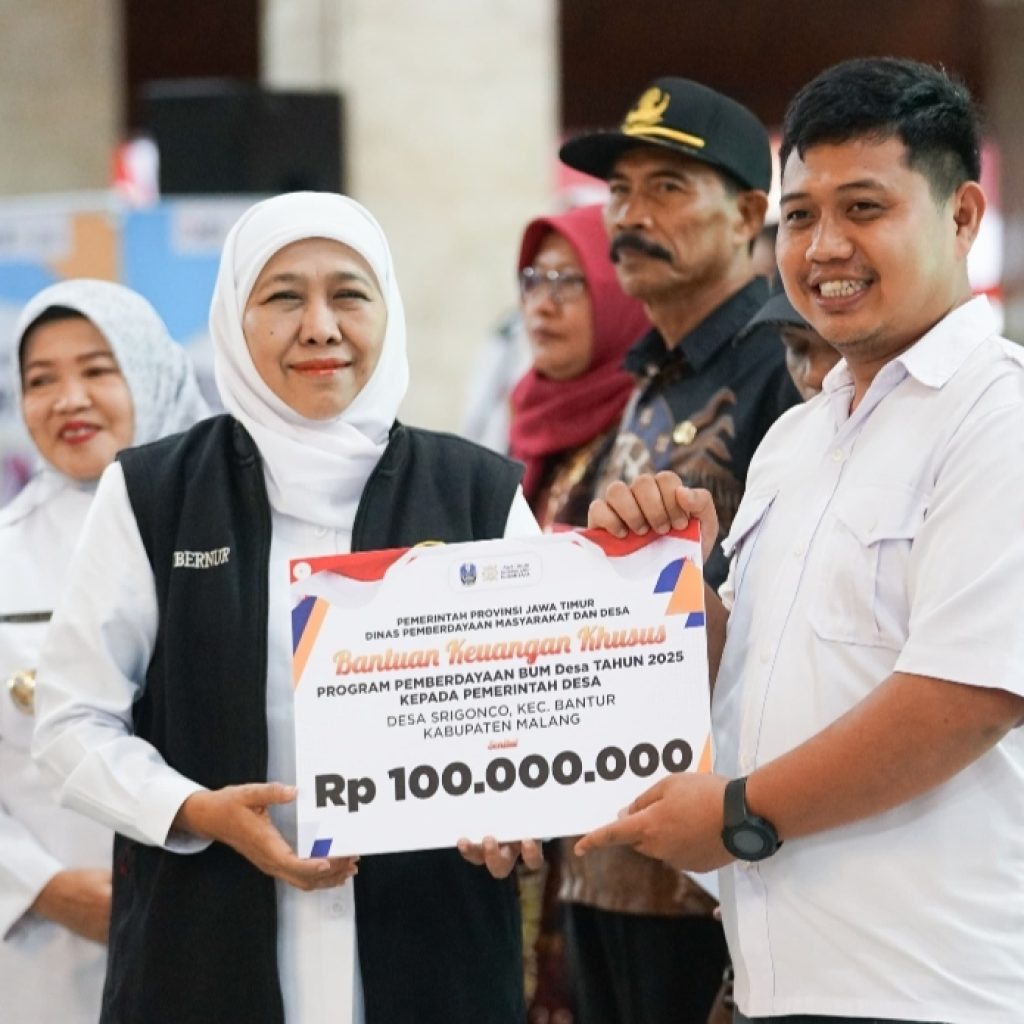 Di Kab. Malang, Pemprov Jatim Salurkan Bansos, Zakat Produktif Hingga Alsintan Total Rp 16,1 Milyar