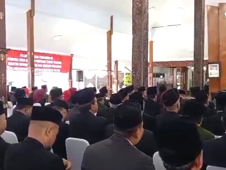 153 Pejabat Pemkab Blitar Diambil Sumpah