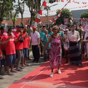 Ratusan ODGJ Liponsos Surabaya Meriahkan Dirgahayu RI