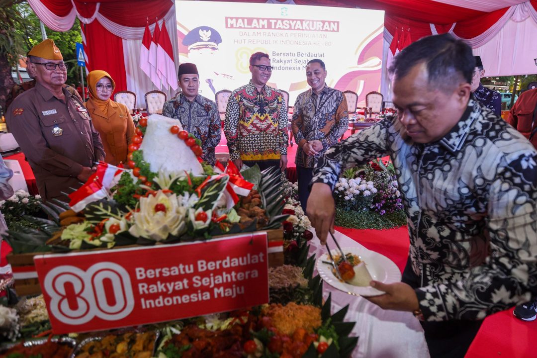 Pemkot Surabaya – LVRI Tasyakuran HUT Ke-80 RI, Eyang Gitojo Kisahkan Detik-detik…