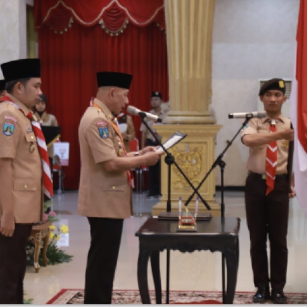Dikukuhkan Jadi Ketua Pramuka Jember, Ning Ghyta Eka Puspita Janjikan Generasi Emas Berkarakter