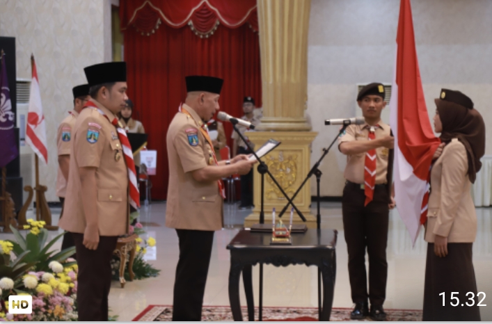 Dikukuhkan Jadi Ketua Pramuka Jember, Ning Ghyta Eka Puspita Janjikan Generasi Emas Berkarakter