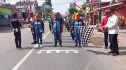 Bakar Semangat Juang HUT RI ke 80, Lembaga Masyarakat dan Sekolah di Balung Jember Giat Gerak Jalan .