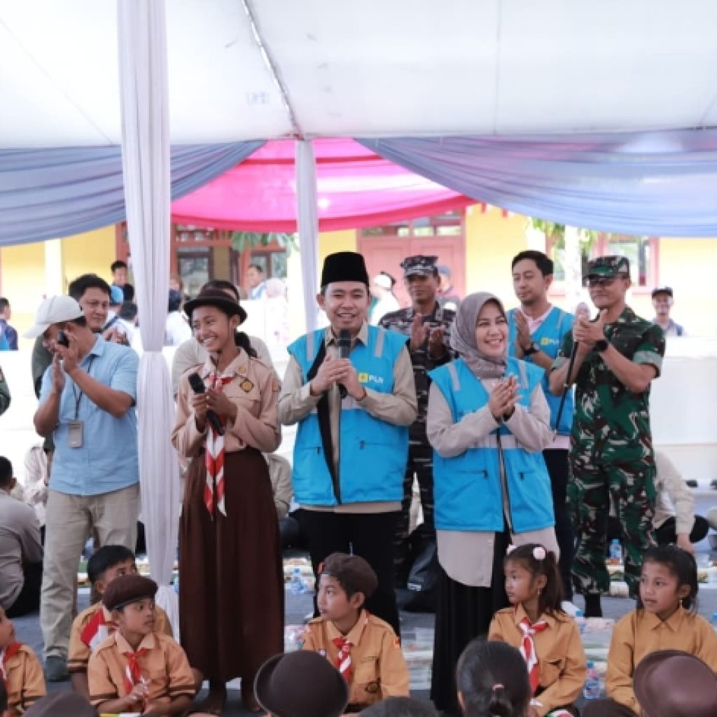 Listrik Menyala di Bandealit, Bupati Fawait Wujudkan Mimpi Masyarakat Tempurejo Jember