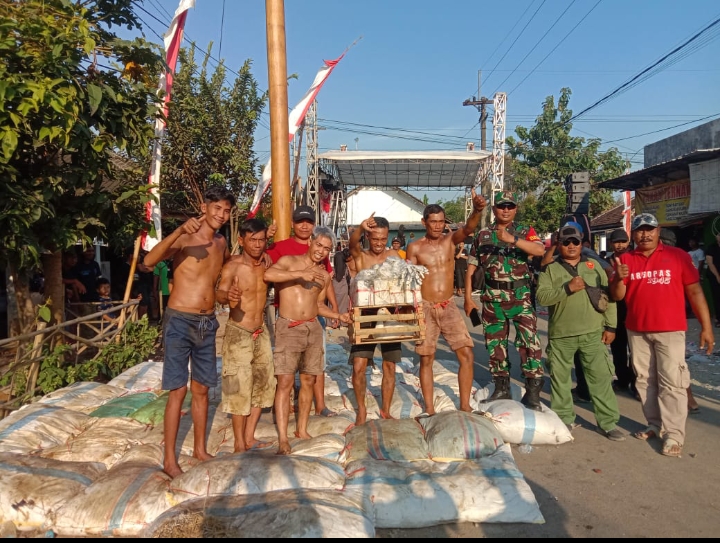 Polres dan Kodim Jember Kawal Panjang Pinang dan Jalan Santai HUT RI ke 80 Argopas.