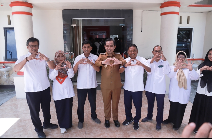 Bupati Fawait Serahkan SK Plt Ketua PMI Jember