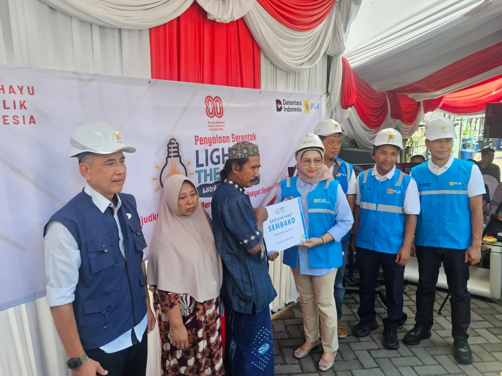 Light UP The Dream, Karyawan PLN Bergerak Bersama Dalam Penyalaan Listrik Serentak Terangi Negeri Wujudkan Rakyat Sejahtera