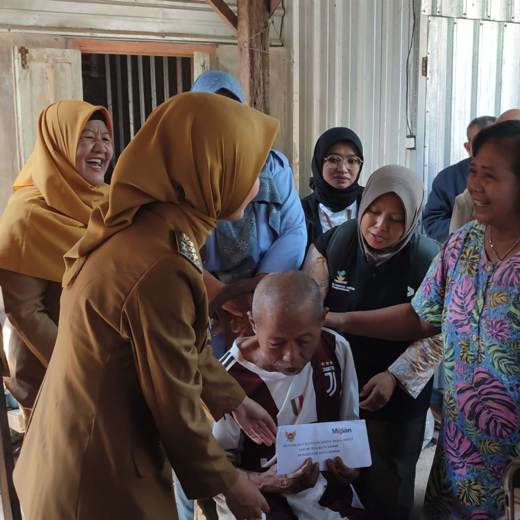 Pemkot Kediri Salurkan Bantuan Disabilitas, Wali Kota Tegaskan Kehadiran Negara