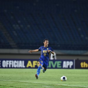 Henhen Herdiana Merapat ke Persik Kediri