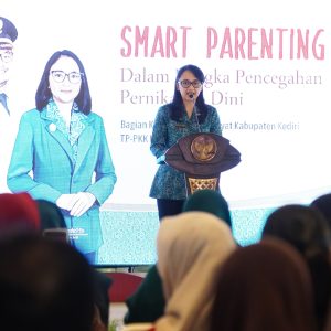 Angka Pernikahan Dini di Kabupaten Kediri, Mbak Cicha Ingatkan Keluarga Jadi Tembok Pertama Angka Pernikahan Dini di Kabupaten Kediri, Mbak Cicha Ingatkan Keluarga Jadi Tembok Pertama