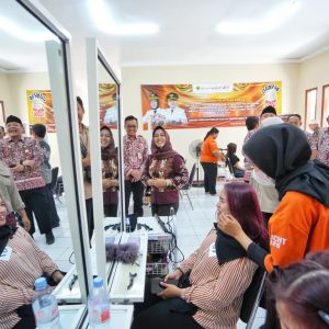 Ning Ita Fasilitasi Pelatihan Berlanjut,  Tingkatkan Kwalitas Angkatan Kerja 