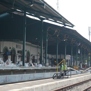 Stasiun Kediri Dibangun Peron Tinggi dan Over Capping