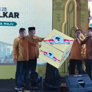Musda Golkar Surabaya Antar dr. Atmarita Sebagai Ketua, Adies Kadir : Waspada Berita Hoax