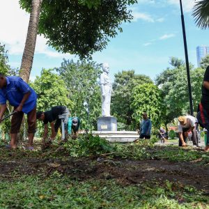 Rusak Akibat Pesta Rakyat, Taman Apsari Langsung Diperbaiki Rusak Akibat Pesta Rakyat, Taman Apsari Langsung Diperbaiki