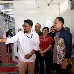 RPHU Modern di Surabaya Diresmikan, Pedagang Dilarang Sembelih Unggas di Pasar RPHU Modern di Surabaya Diresmikan, Pedagang Dilarang Sembelih Unggas di Pasar