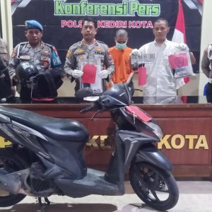 Remaja Diduga Terlibat Curanmor di Kediri Ditangkap Polisi Remaja Diduga Terlibat Curanmor di Kediri Ditangkap Polisi