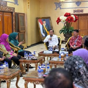 Bupati Fawait Siapkan Anggaran Rp. 400 Miliar untuk Kesehatan Masyarakat Jember Bupati Fawait Siapkan Anggaran Rp. 400 Miliar untuk Kesehatan Masyarakat Jember