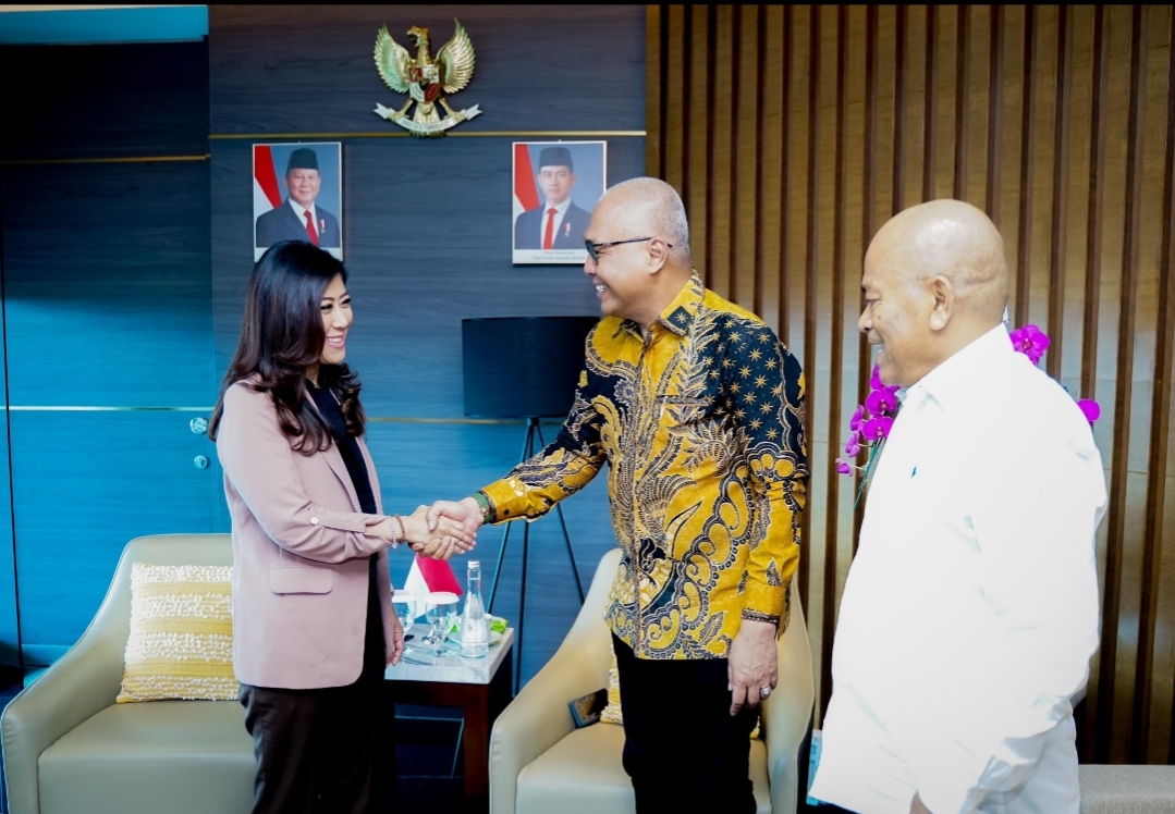 Menkomdigi Meutya Hafid Terima Kunjungan Ketum PWI dan Ketua DK Terpilih