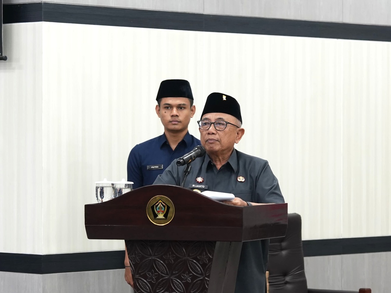 Jawaban Bupati Blitar Atas Pandangan Umum Fraksi