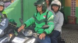 Jumat Berkah, Wabup Banyuwangi Mujiono Naik Ojol ke Kantor