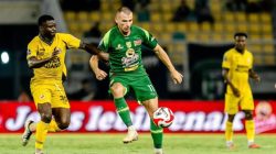 Gol Telat Bruno Moreira Bawa Persebaya Tundukkan Semen Padang