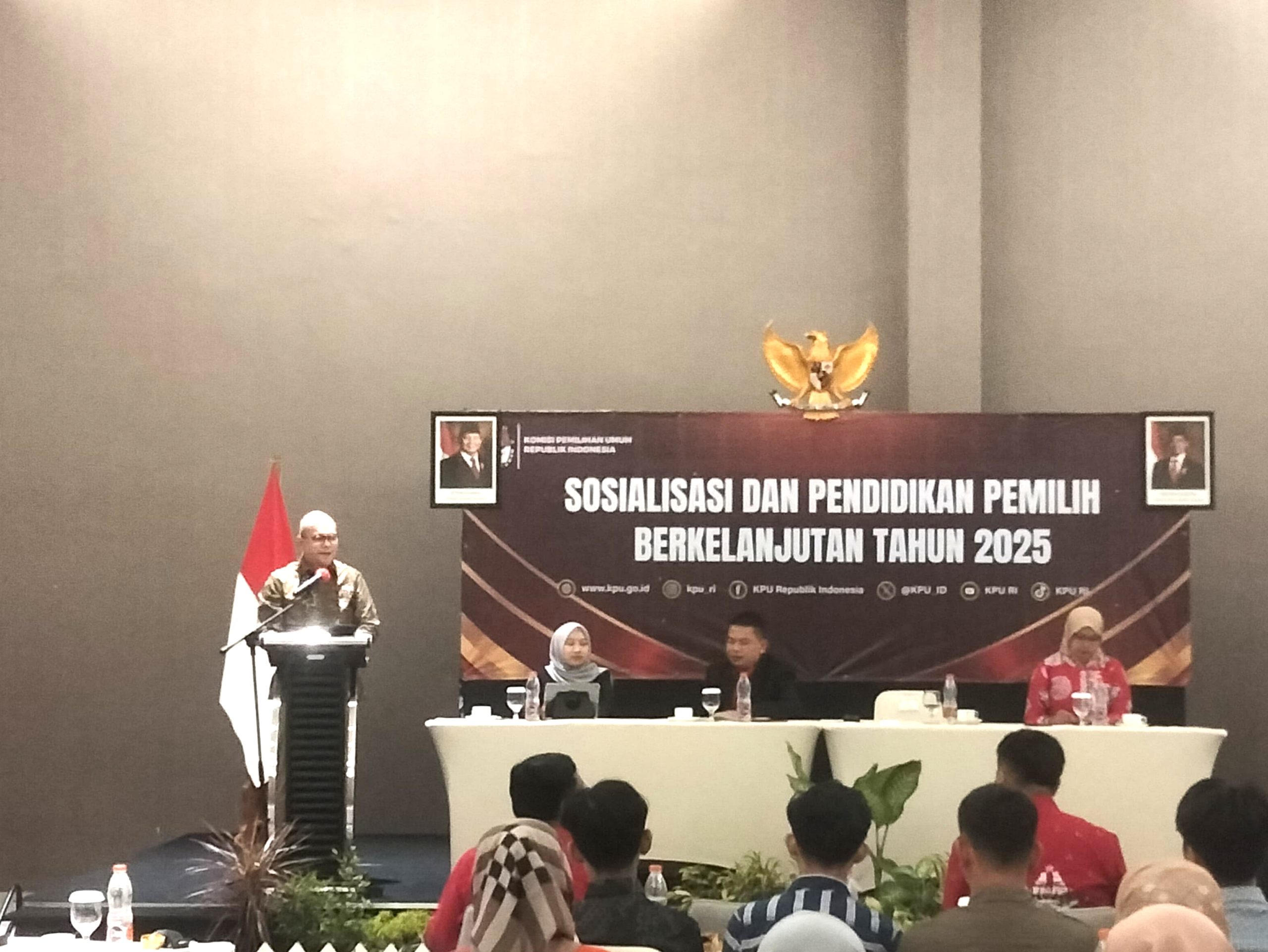 Romy Soekarno Berikan Sosialisasi dan Pendidikan Pemilih Berkelanjutan