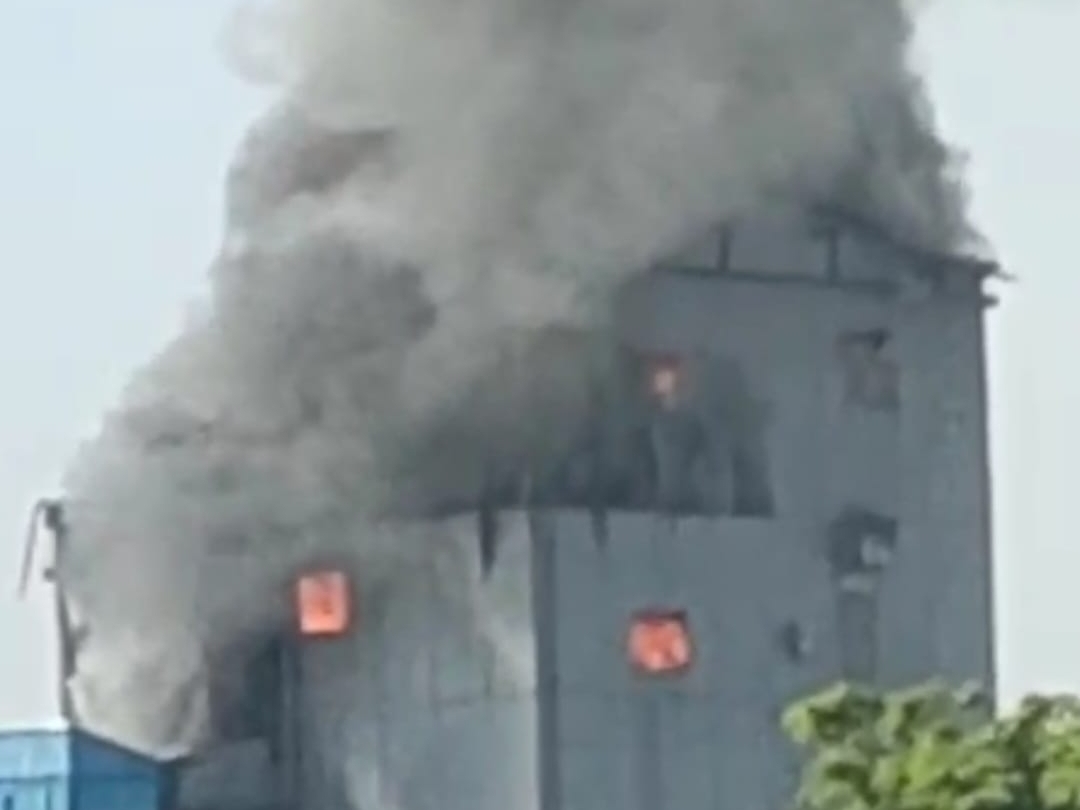 PT.Sorini Beji Terbakar Hebat, Warga Sekitar Panik