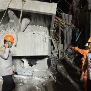 Gedung Ponpes di Buduran Ambruk, Belasan Santri Terluka