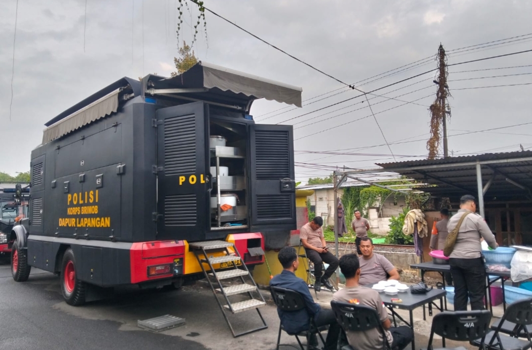 Polisi Turunkan Tim DVI, Posko dan Dapur Lapangan di Ponpes Al Khoziny