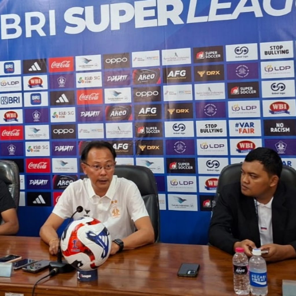 Ong Kim Swee Minta Persik Kediri Disiplin Hadapi Serangan Malut United