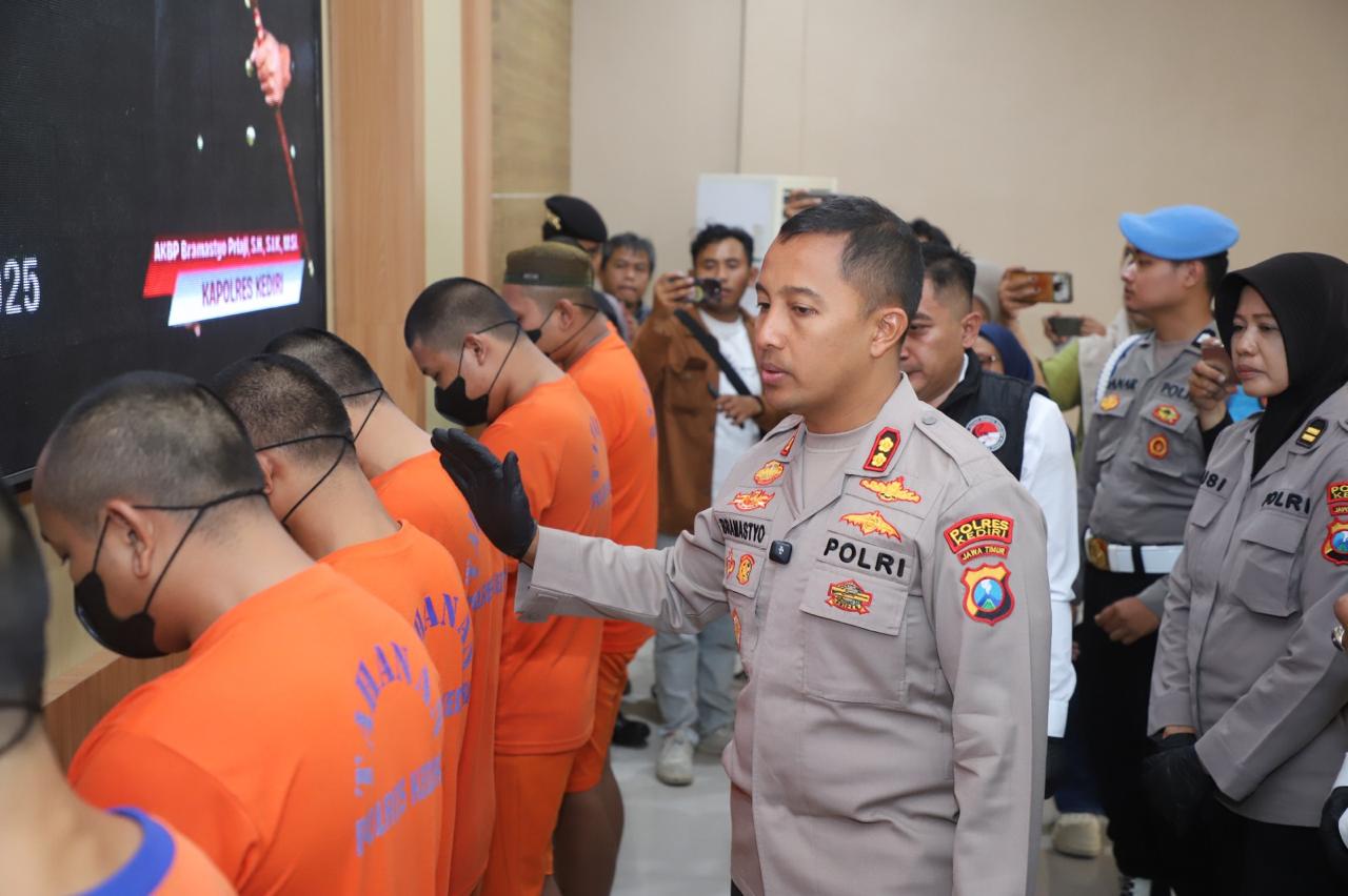 Sabu Puluhan Gram hingga 223 Ribu Pil Dobel L, Polisi Kediri Tak Main-main Sabu Puluhan Gram hingga 223 Ribu Pil Dobel L, Polisi Kediri Tak Main-main