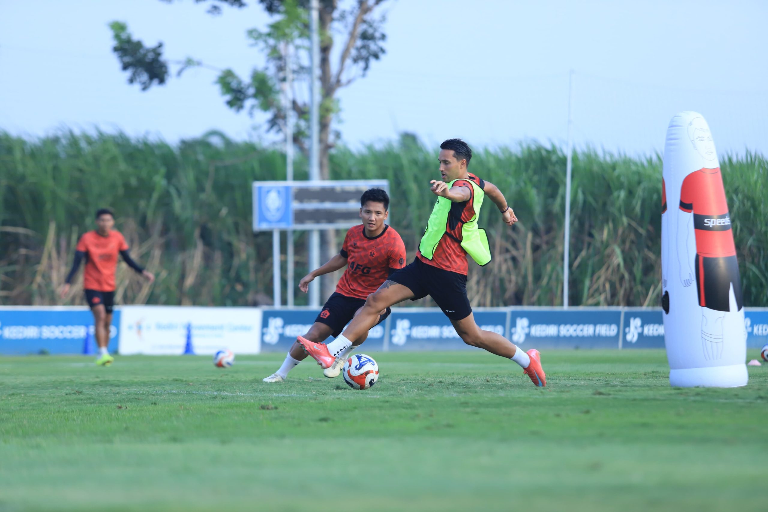 Ezra Walian Kembali, Macan Putih Siap Gigit Persijap