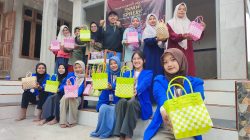 Mahasiswa UNP Kediri Hidupkan Desa Manggis dengan “8 Pojok” Inovatif